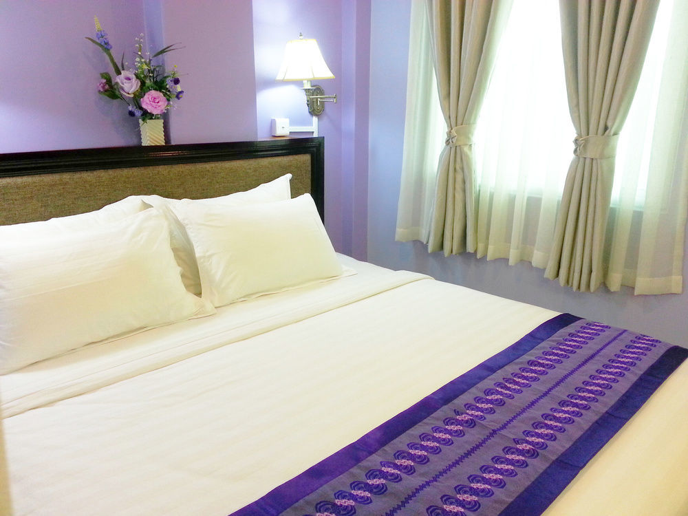 Grand Laurel Hotel Yangon Ngoại thất bức ảnh