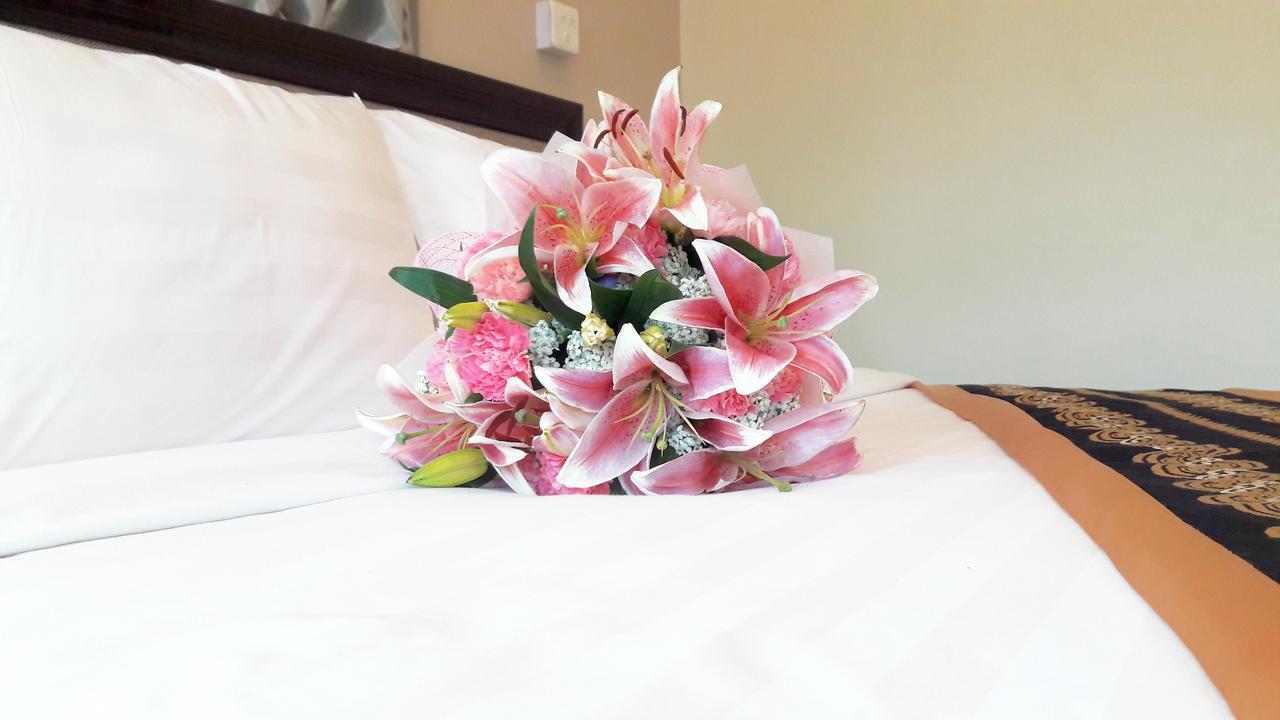 Grand Laurel Hotel Yangon Ngoại thất bức ảnh