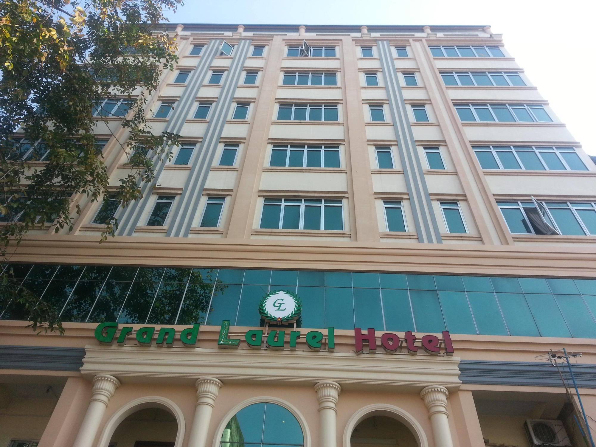 Grand Laurel Hotel Yangon Ngoại thất bức ảnh