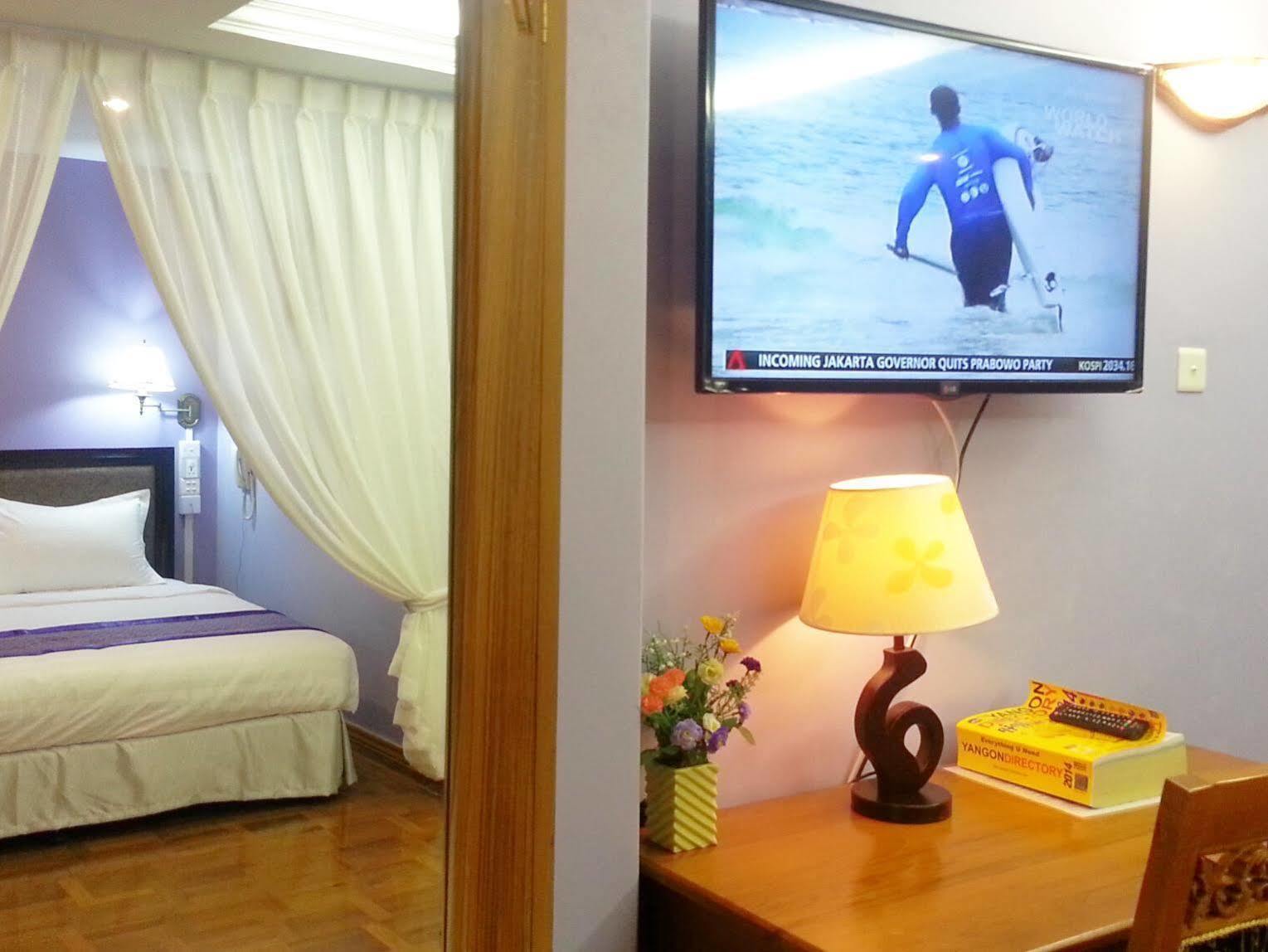 Grand Laurel Hotel Yangon Ngoại thất bức ảnh