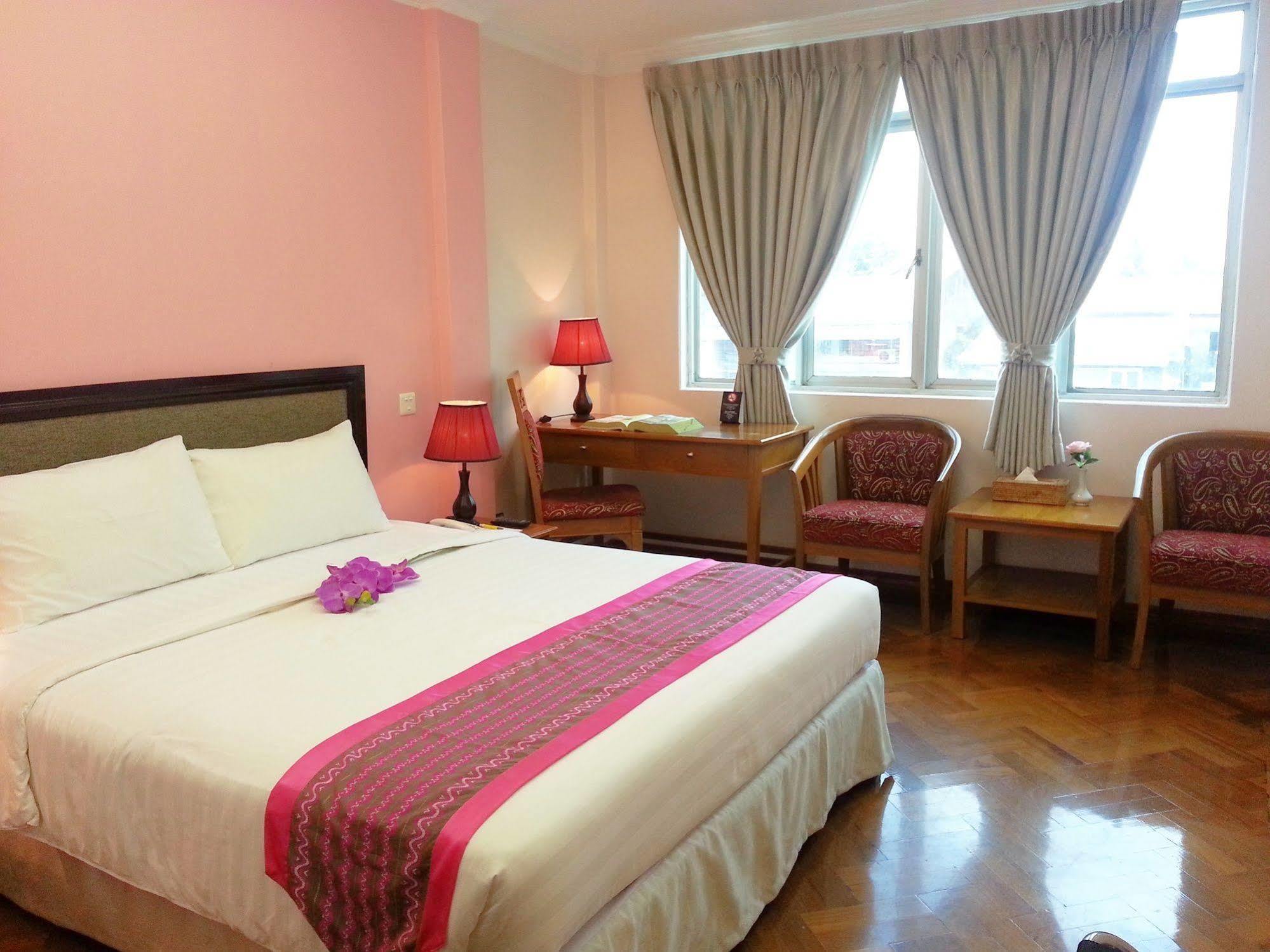Grand Laurel Hotel Yangon Ngoại thất bức ảnh