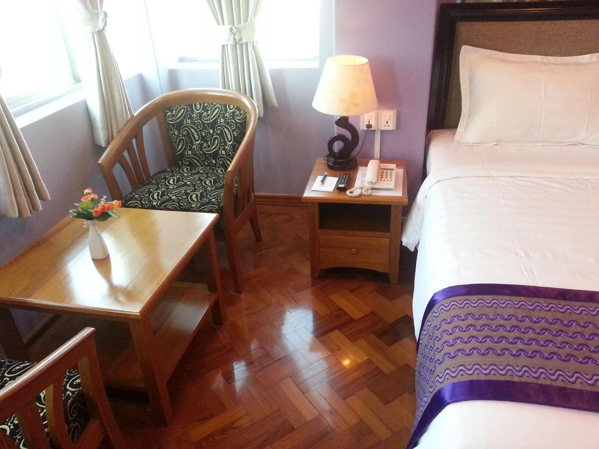 Grand Laurel Hotel Yangon Ngoại thất bức ảnh