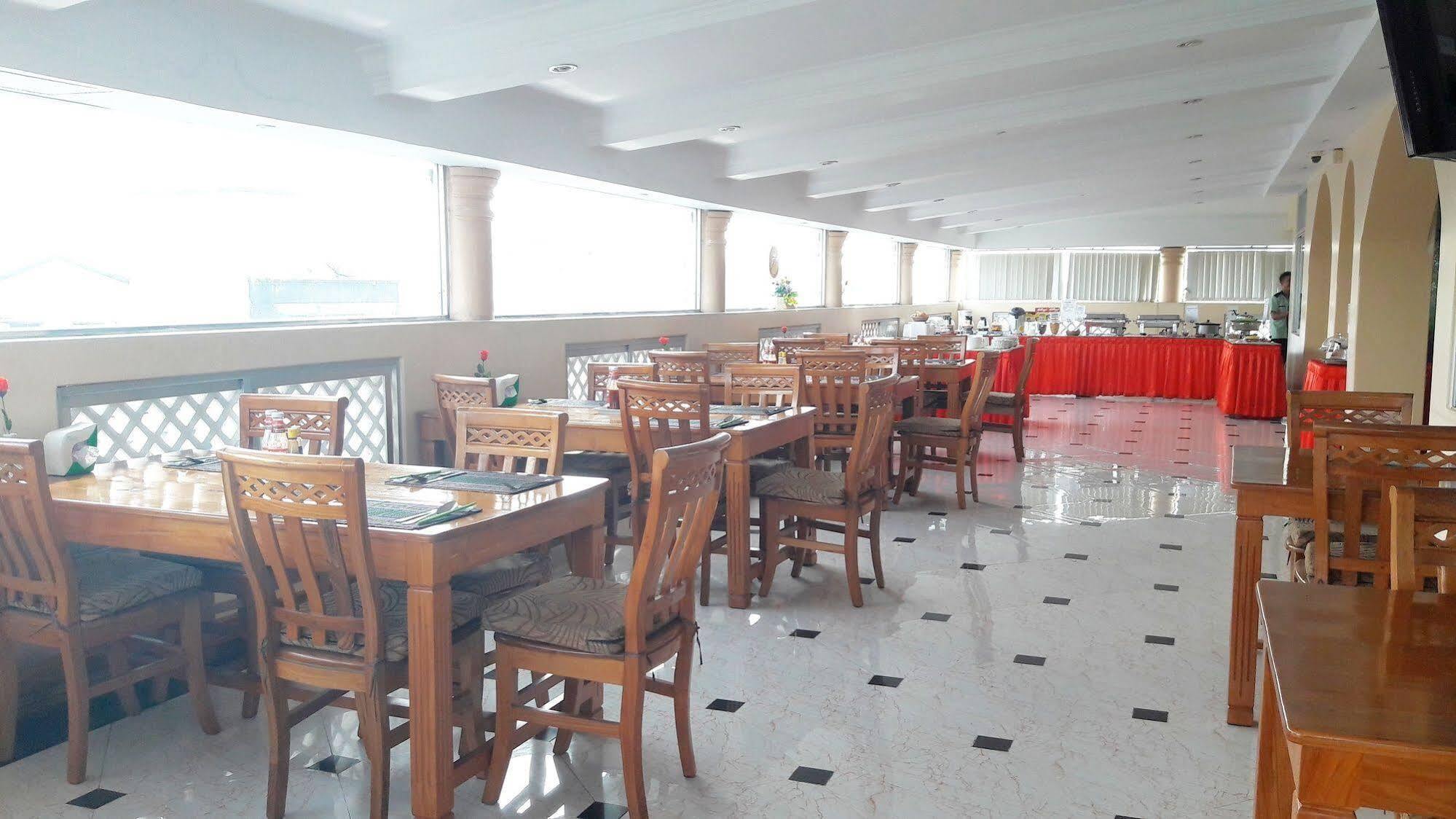 Grand Laurel Hotel Yangon Ngoại thất bức ảnh